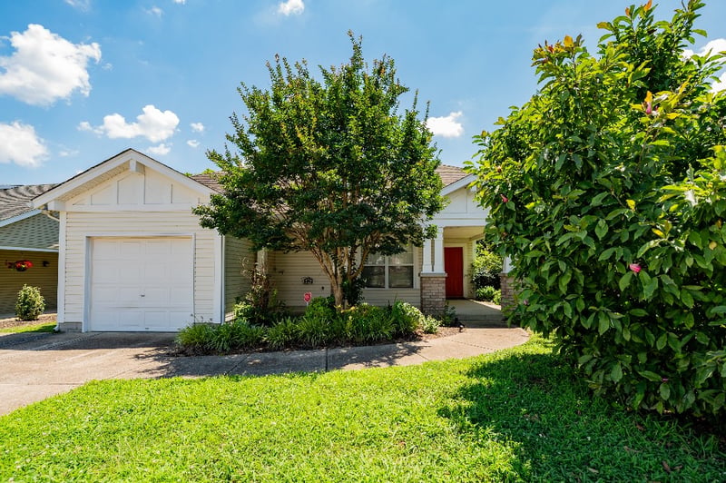 1869 Brookmeadow Ln, Hermitage, TN 37076