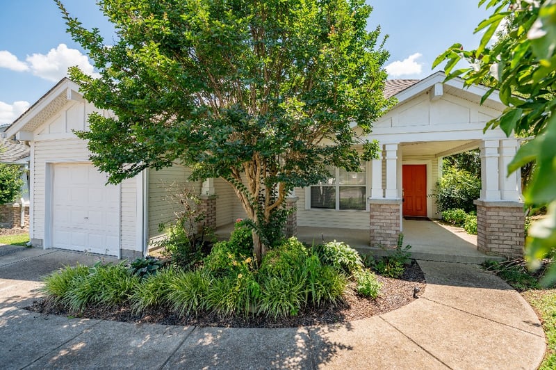 1869 Brookmeadow Ln, Hermitage, TN 37076