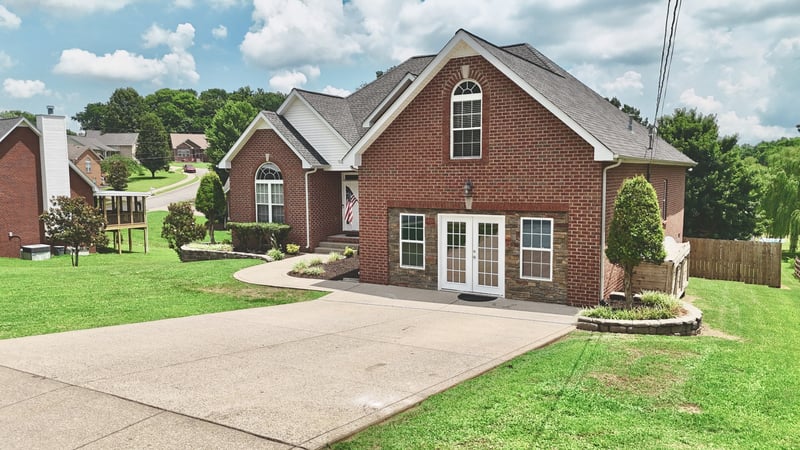 104 Camden Ct, Hendersonville, TN 37075