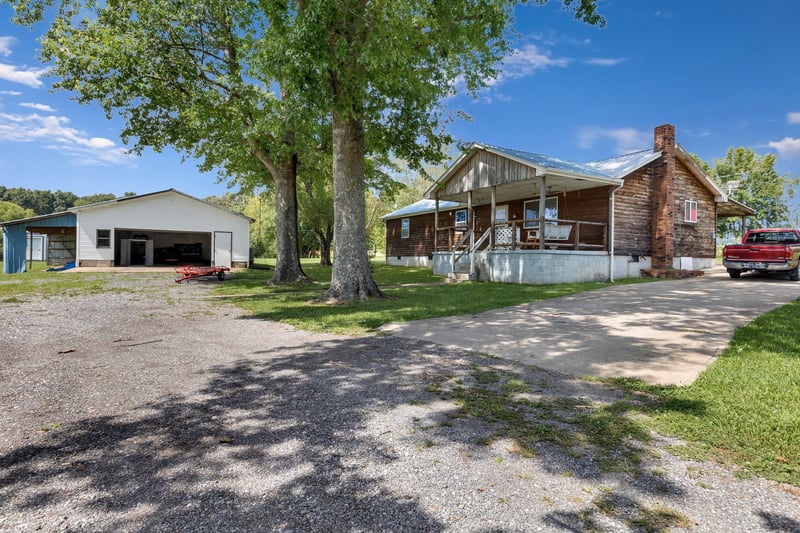 111 School St, Cumberland Furnace, TN 37051