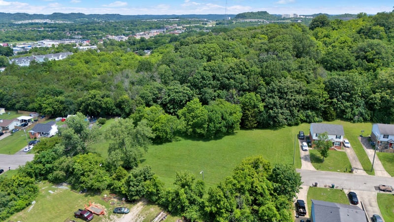 201 Hart Ln, Nashville, TN 37207