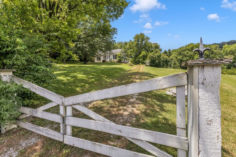 517 Franklin Rd, Franklin, TN 37069