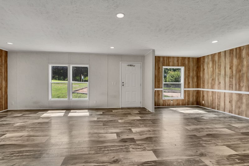 1012 Walnut Dr, Ashland City, TN 37015