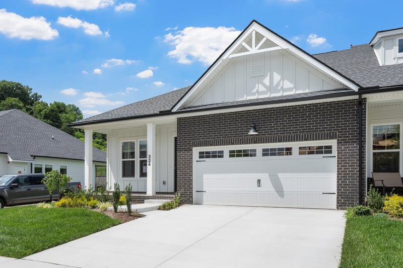 469 Buckwood Ave, Thompsons Station, TN 37179