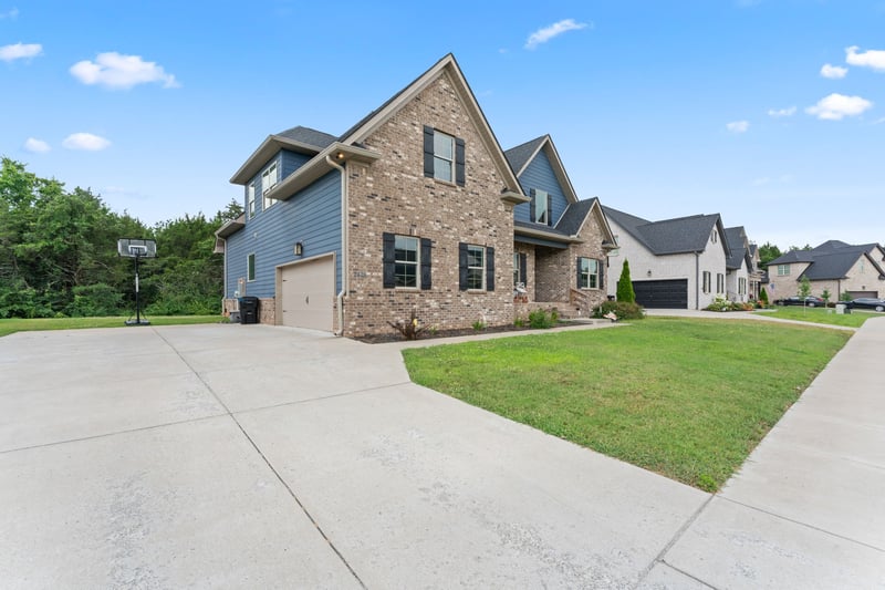 2428 Sandstone Cir, Murfreesboro, TN 37130