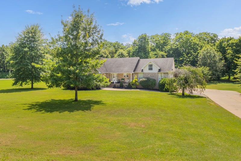 75 Brummitt Rd, Castalian Springs, TN 37031