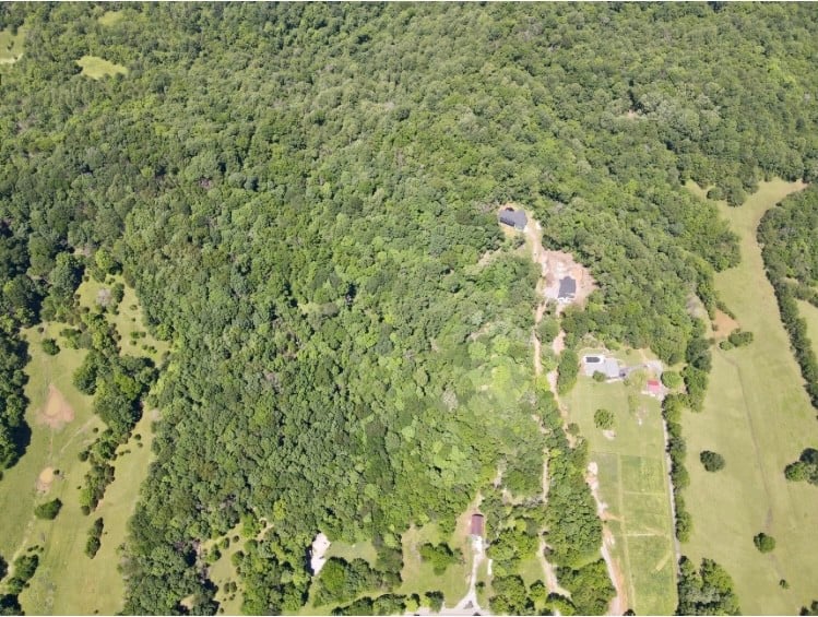 Cummings Ln, Cottontown, TN 37048