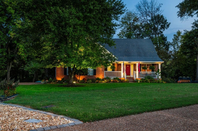 3289 River Walk Dr, Nashville, TN 37214