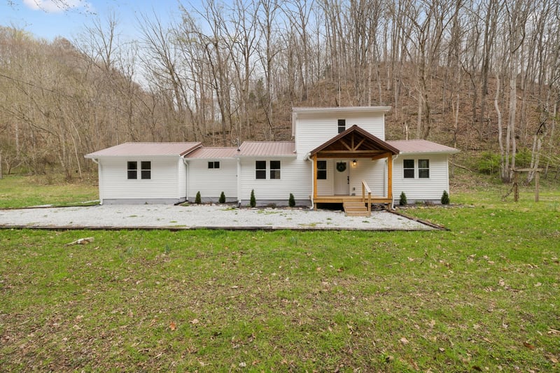 1069 Pleasant Shade Hwy, Pleasant Shade, TN 37145