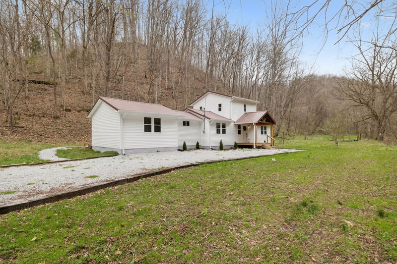 1069 Pleasant Shade Hwy, Pleasant Shade, TN 37145