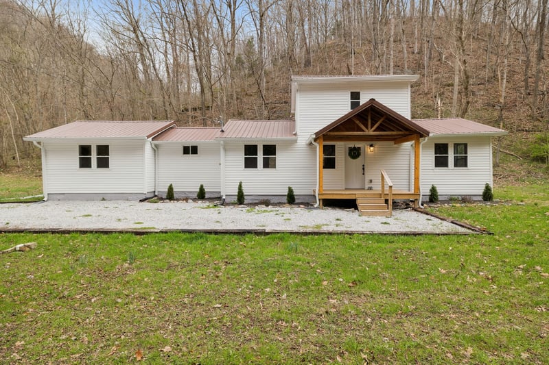 1069 Pleasant Shade Hwy, Pleasant Shade, TN 37145