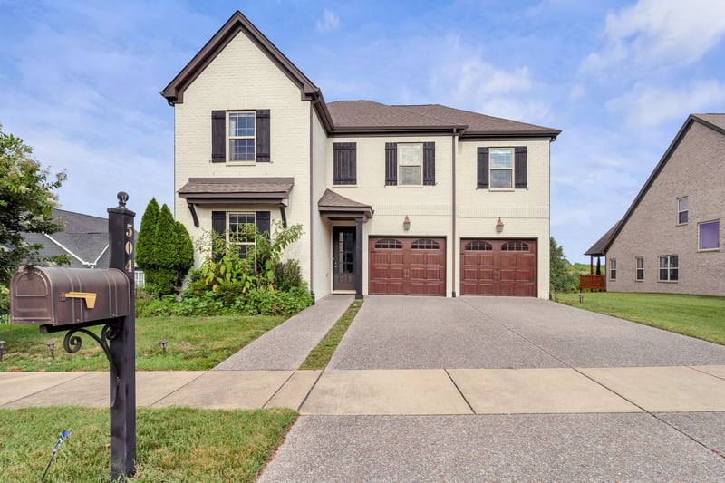 504 Lingering Way, Hendersonville, TN 37075