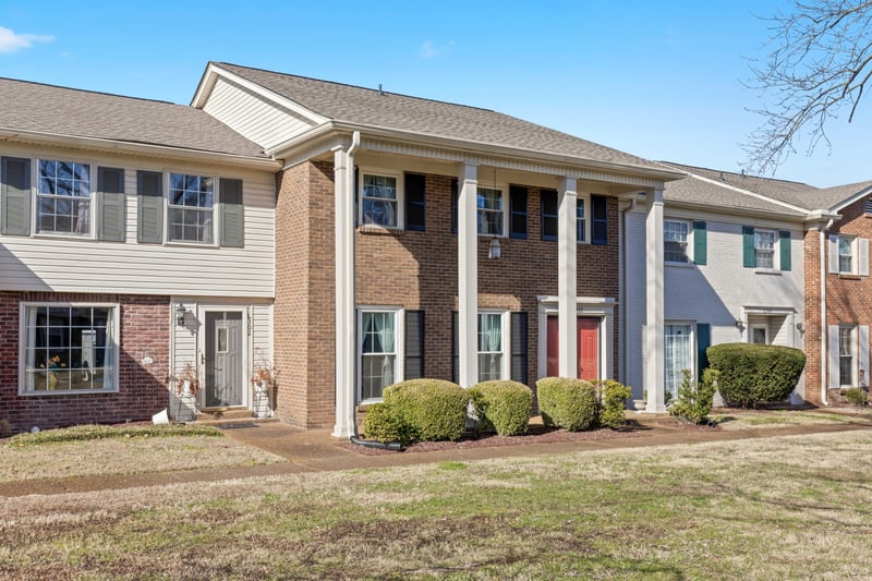 8300 Sawyer Brown Rd #L303, Nashville, TN 37221