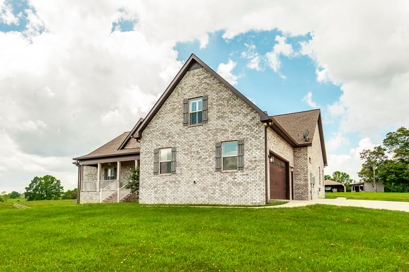 1629 Rock Bridge Rd, Bethpage, TN 37022