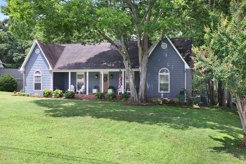 112 Deerfield Dr, Columbia, TN 38401