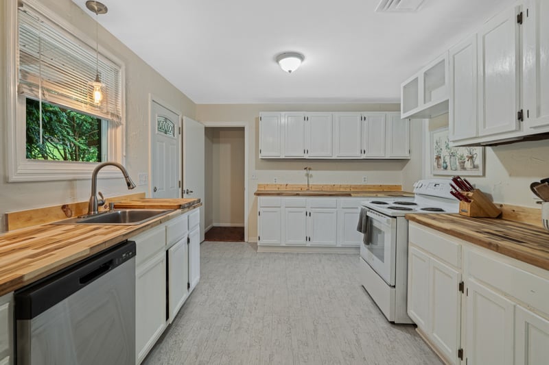 214 Shevel Dr, Goodlettsville, TN 37072