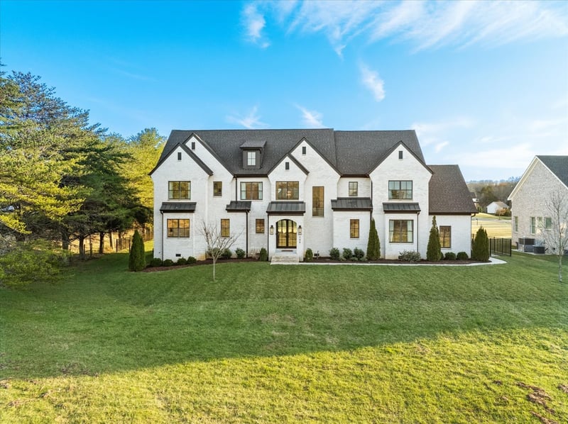 105 Stillwind Ct, Nolensville, TN 37135