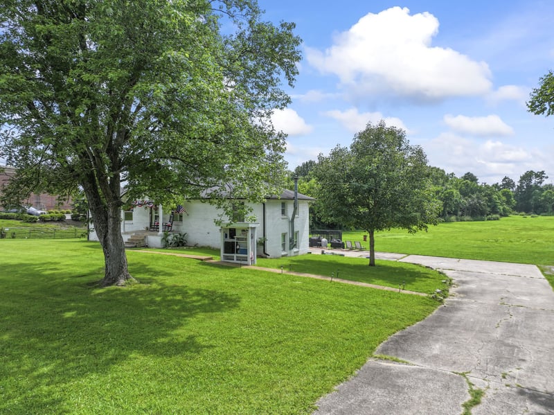 7163 Nolensville Rd, Nolensville, TN 37135