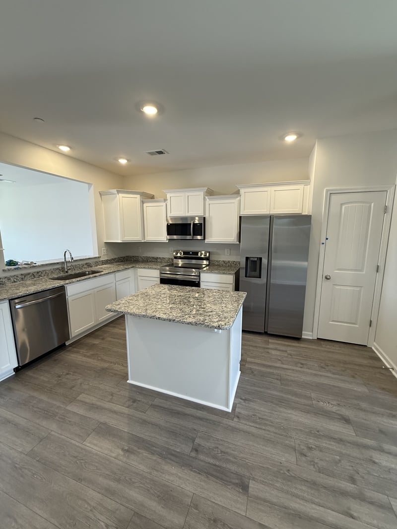 259 Streamflow Dr, Ashland City, TN 37015