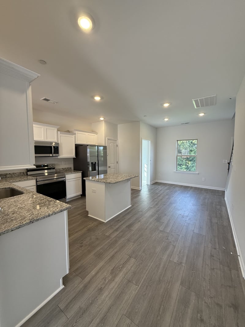 259 Streamflow Dr, Ashland City, TN 37015