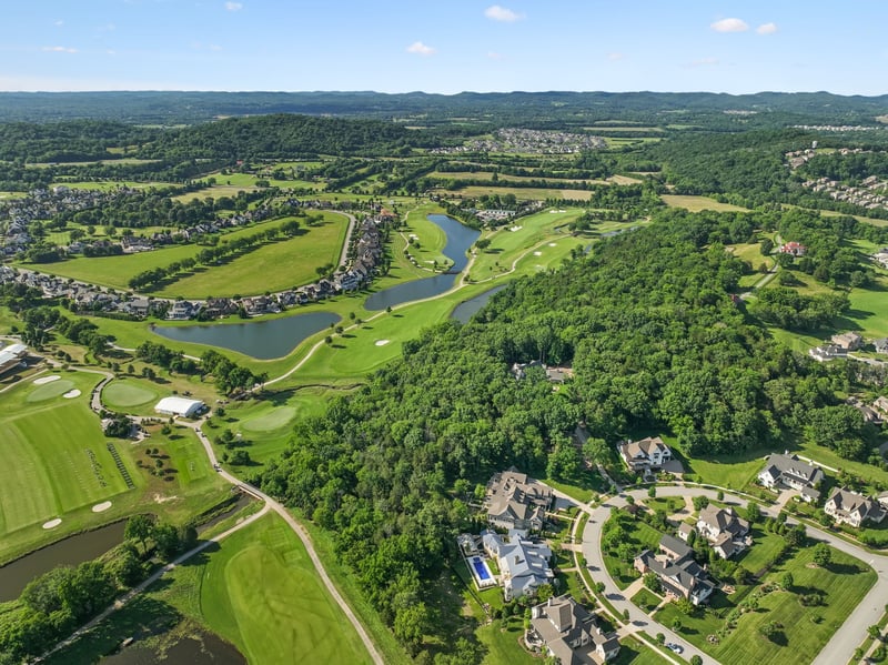 8817 Drosera Cir, College Grove, TN 37046