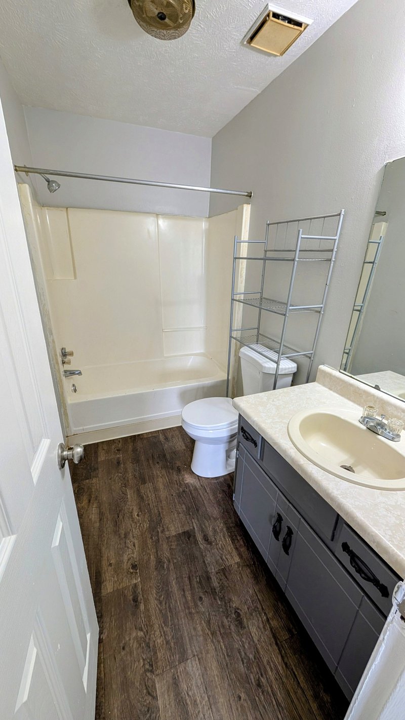 5104 Linbar Dr, Nashville, TN 37211