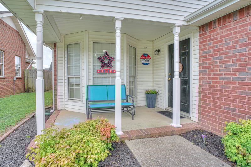 615 Freedom Ct, Murfreesboro, TN 37129