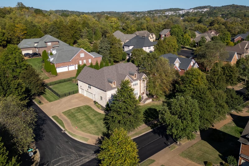 1000 Redwood Way, Hendersonville, TN 37075