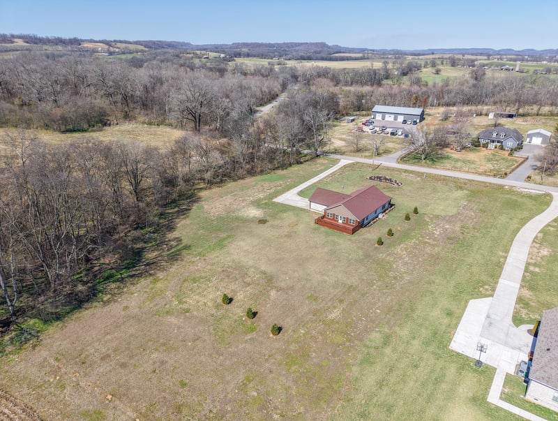 1059 S Cross Bridges Rd, Mount Pleasant, TN 38474