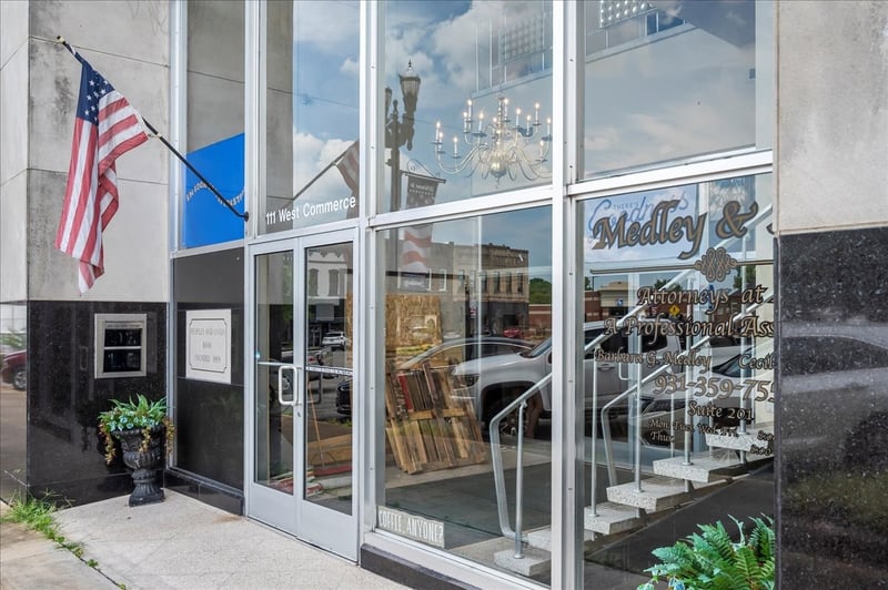 111 W Commerce St, Lewisburg, TN 37091