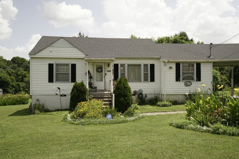 4252 Woods St, Old Hickory, TN 37138