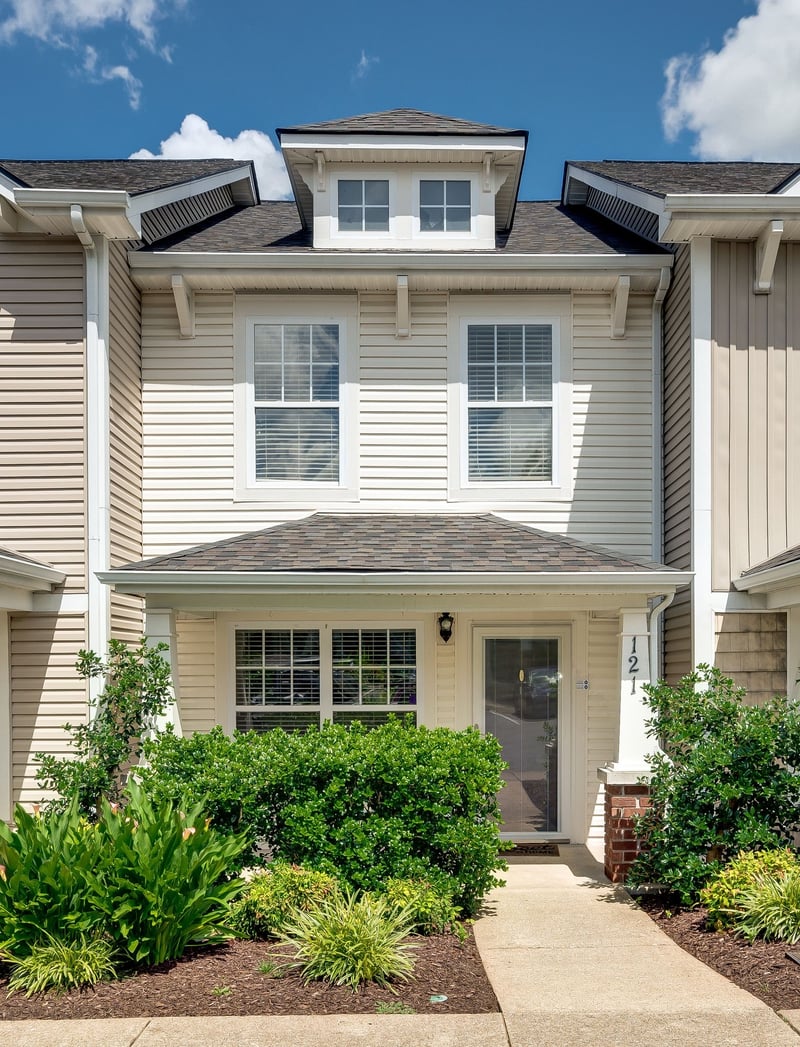 121 Shadow Glen Dr, Nashville, TN 37211