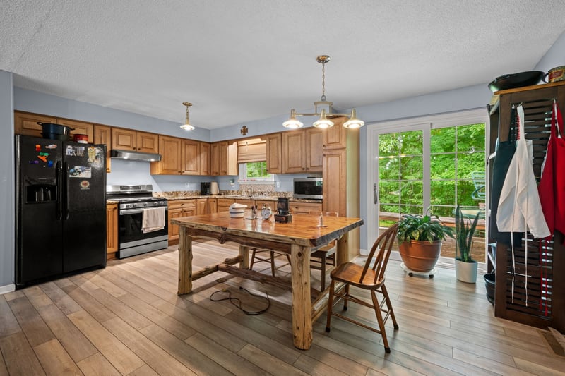 1020 Pack Cemetery Rd, White Bluff, TN 37187