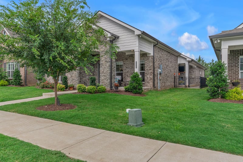 6035 Parkhaven Blvd, Hermitage, TN 37076