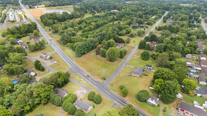 100 Rolling Acres Dr, White House, TN 37188