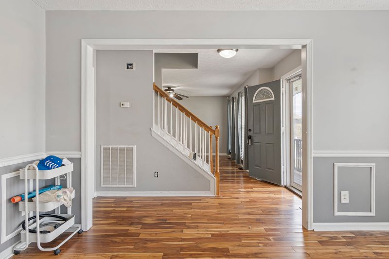 1273 Wentworth Dr, Gallatin, TN 37066