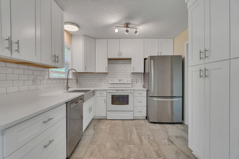 108 Crestview Dr, La Vergne, TN 37086