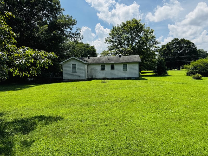 2095 Mosley Ferry Rd, Chapmansboro, TN 37035