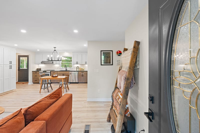 1875 Highway 70 , Kingston Springs, TN 37082