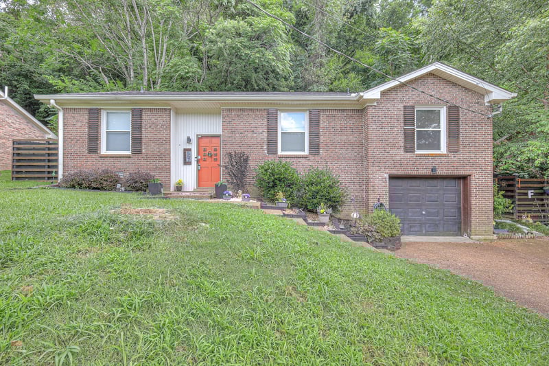 557 Holt Valley Rd, Nashville, TN 37221