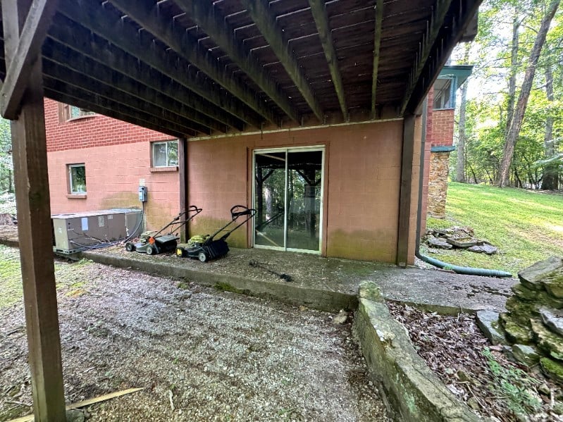 1025 Robin Ct, Kingston Springs, TN 37082