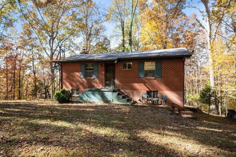 1025 Robin Ct, Kingston Springs, TN 37082