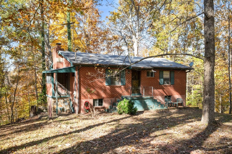 1025 Robin Ct, Kingston Springs, TN 37082