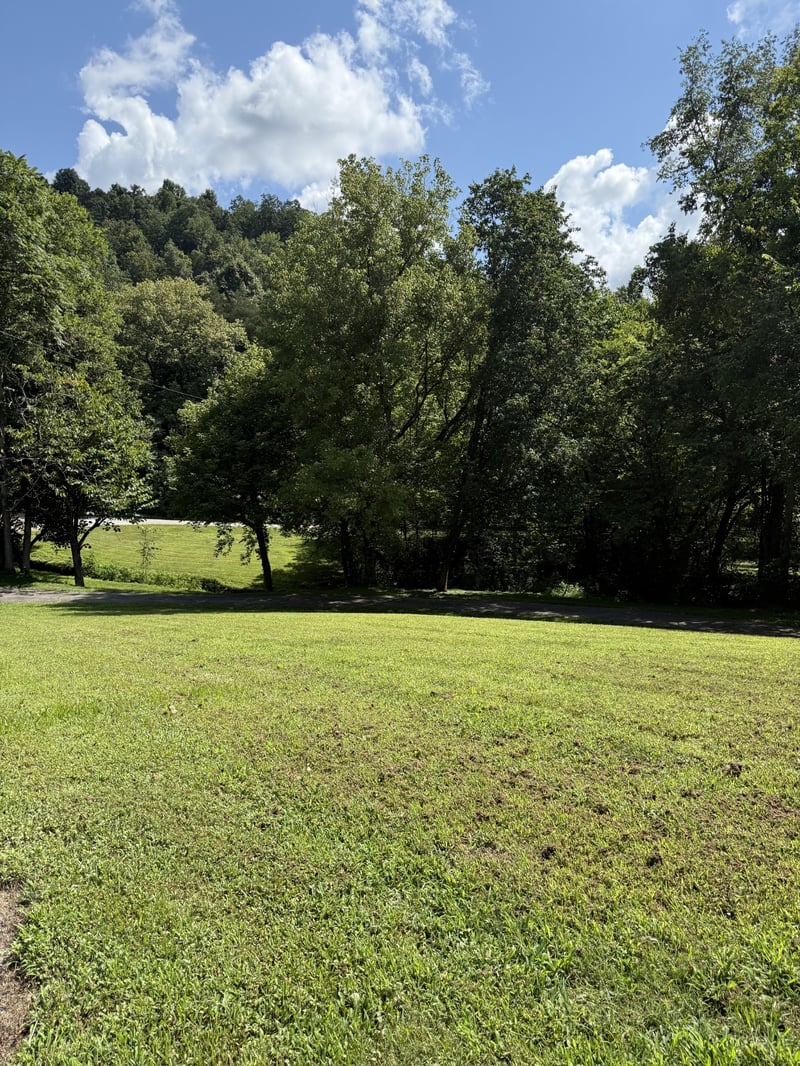 6 Campbell Ln, Pleasant Shade, TN 37145