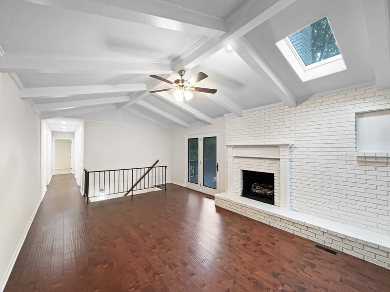 203 Snug Harbor Dr, Hendersonville, TN 37075