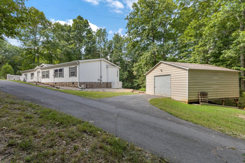 2497 Foster Rd, Cumberland Furnace, TN 37051