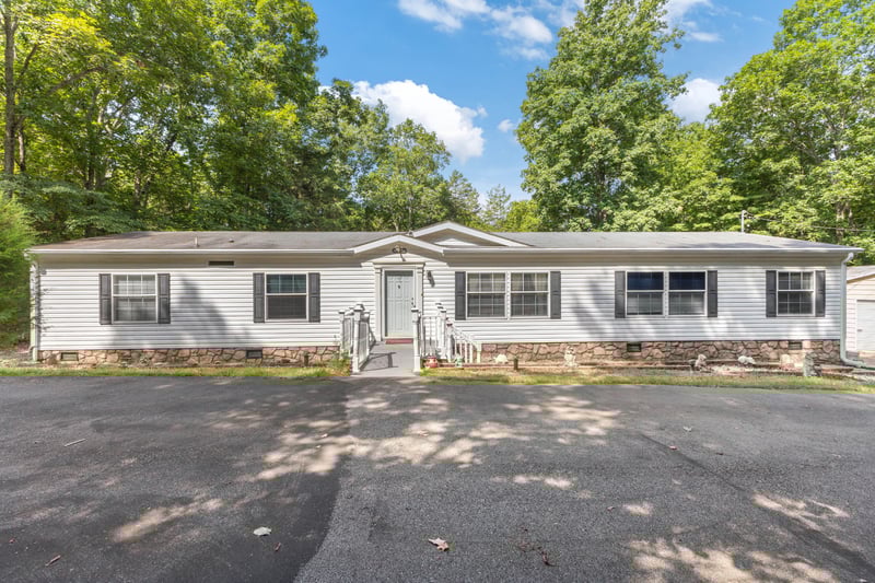 2497 Foster Rd, Cumberland Furnace, TN 37051