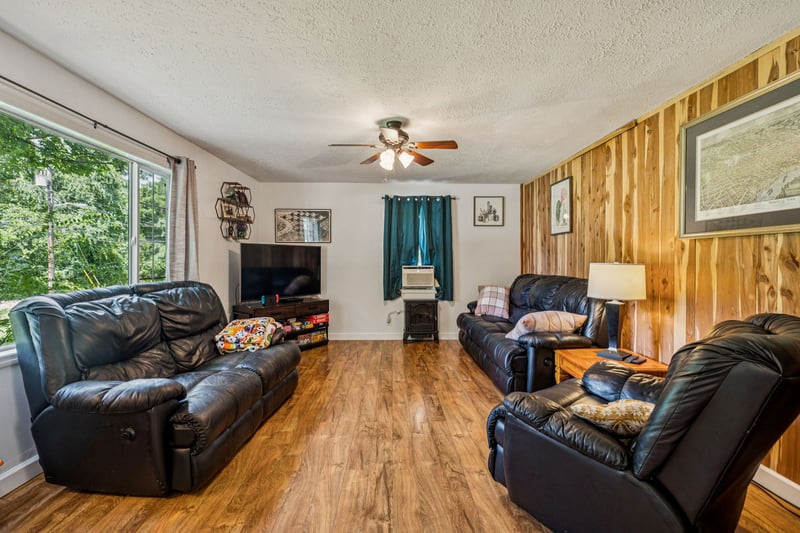 1411 Dry Creek Rd, Ashland City, TN 37015