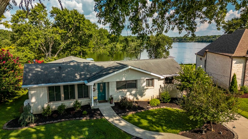 220 Sterling Rd, Hendersonville, TN 37075