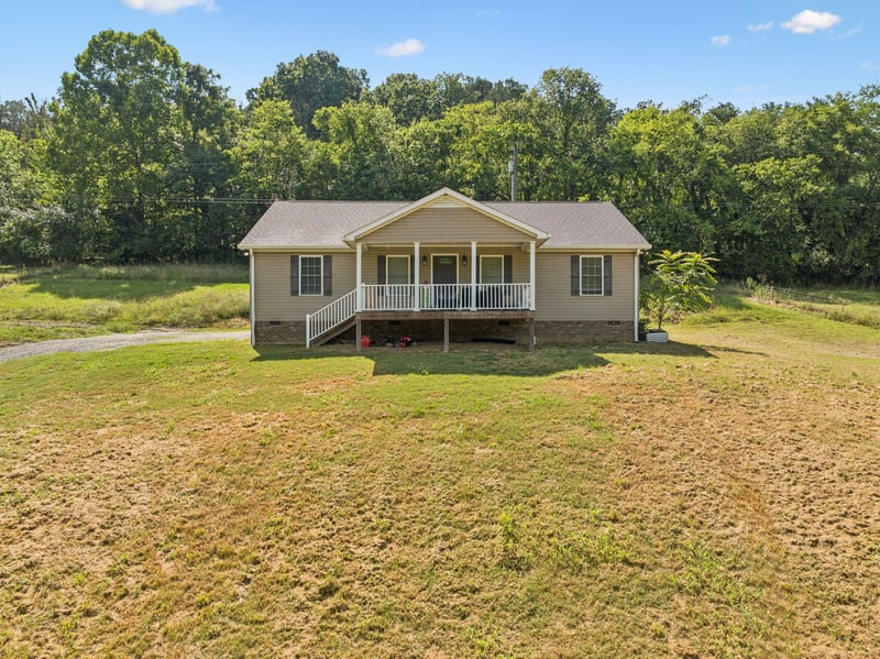 211 Bowmans Branch Ln, Pleasant Shade, TN 37145